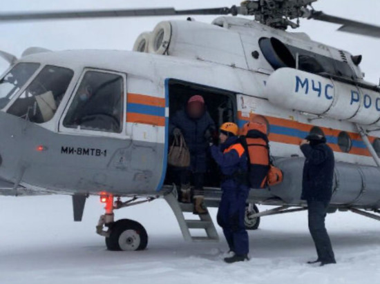 В Бурятии спасатели вывезли с кордона заболевшую сотрудницу нацпарка