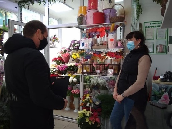 В магазинах Железноводска проверили соблюдение масочного режима