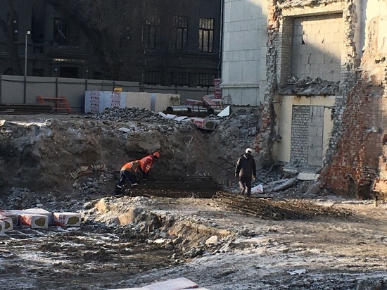 Под саратовским театром оперы и балета нашли исторический артефакт