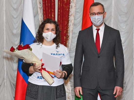 В Калуге волонтерам вручили медали президента России