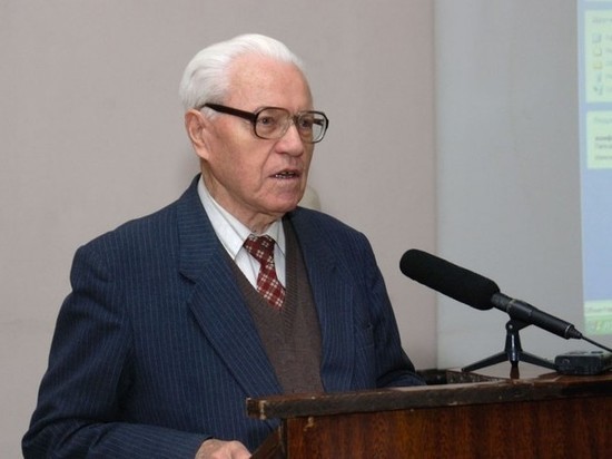 100 лет исполнилось со дня рождения смоленского археолога Евгения Шмидта