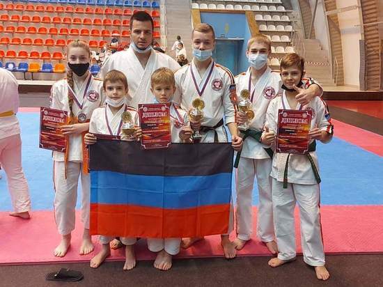 Сборная ДНР по каратэ завоевала 30 наград в первый день Кубка России