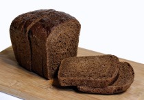 Диетологи заявили, что черный хлеб представляет опасность для людей с диабетом