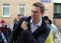 Президент России Владимир Путин и канцлер Германии Ангела Меркель в ходе двусторонней беседы обсудили инцидент с блогером Алексеем Навальным