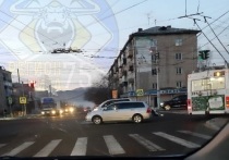 На перекрестке улиц Ленина и Баргузинская утром 8 декабря произошло ДТП, которое привело к задержке движения троллейбусов