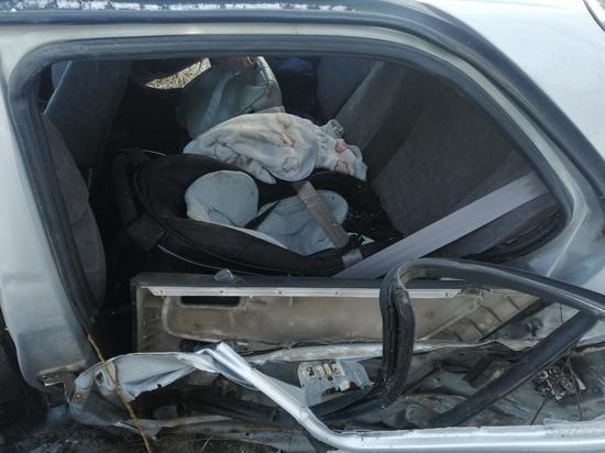 В аварии на дороге в Тверской области пострадал 6-месячный малыш