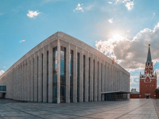 Концерт ансамблей Марий Эл в Кремле перенесен на лето