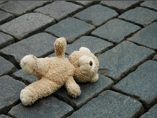 Двухлетняя девочка погибла в Краснокаменске, возбуждено дело