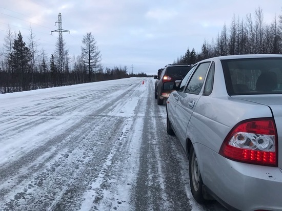 ГИБДД ловит нарушителей на трассе Пуровского района из-за роста аварийности
