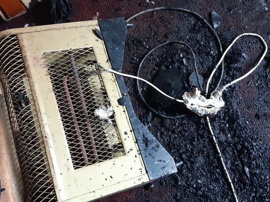 Случайные прохожие в Вязьме спасли мужчину из горящей квартиры