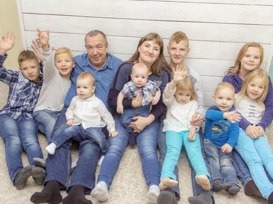 Новосибирской блогерше с 10-ю детьми выдали огромную новую квартиру