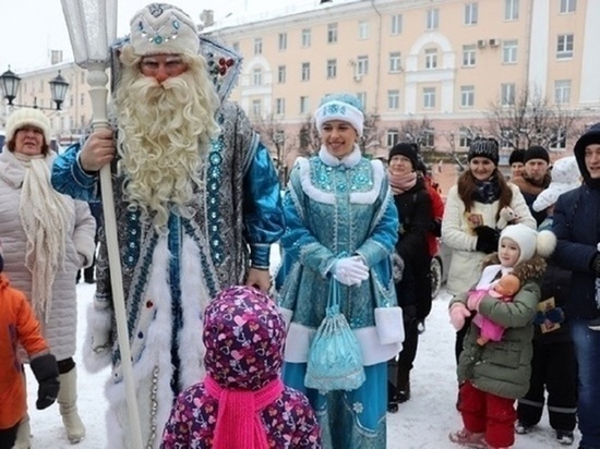 В Калуге начались споры о шубе Деда Мороза