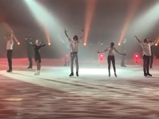 Подарок к юбилею Ямала: Илья Авербух привез ледовое шоу чемпионов в Салехард