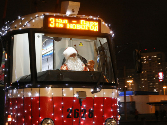 Новогодние трамваи будут курсировать в областном центре до 10 января