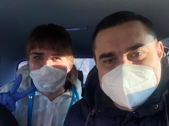 Дмитрий Хубезов на своей машине отвез в больницу пациентов с коронавирусом