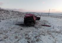 В Петровск-Забайкальский район ночью 14 декабря на дороге «Баляга – Ямаровка» пьяный водитель перевернул автомобиль ВАЗ-212