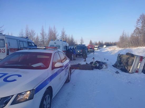 По факту смертельного ДТП на ФАД "Лена" в Якутии возбуждено уголовное дело