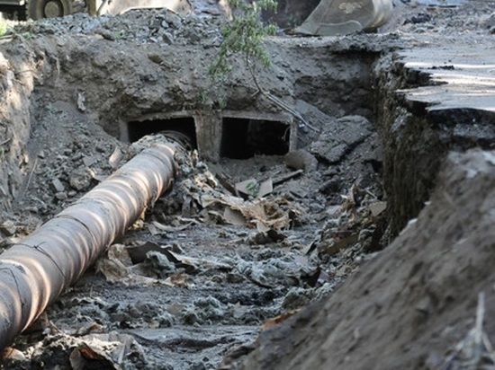 В Кургане из-за аварии без воды остались 12 домов и детсад