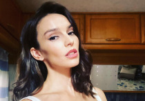 Актриса и ведущая программы «Доброе утро» на Первом канале Юлия Зимина опубликовала на своей странице в Instagram кадр из откровенной фотосессии