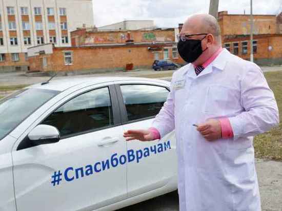Челябинских медиков будут бесплатно возить на такси