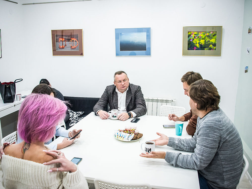 Игорь Мартынов в Уютной редакции: кадры встречи с журналистами