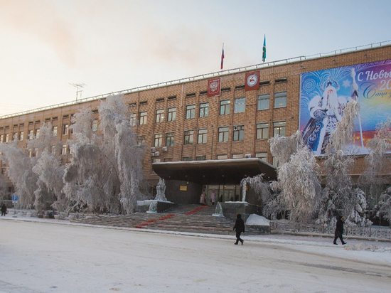 Администрация главы и правительства Якутии сокращена на 33 штатных единицы