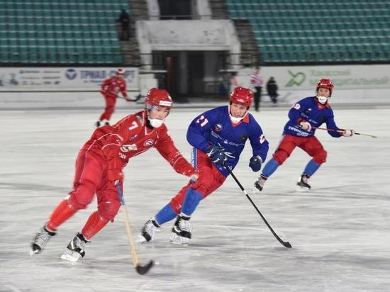 Абаканские хоккеисты выиграли четвертый матч подряд на домашнем льду