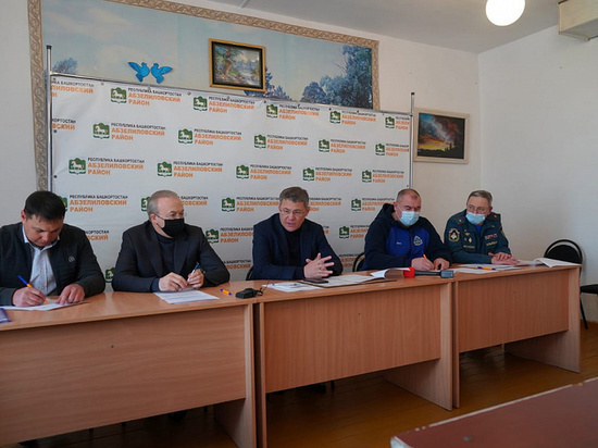 Радий Хабиров провел совещание на месте гибели 11 постояльцев дома престарелых