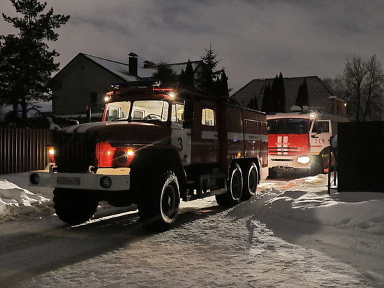 В Смоленском районе, если бы не соседка, полностью сгорел бы дачный дом