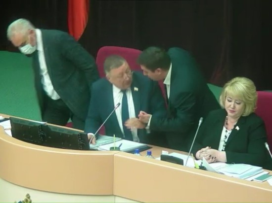 Николай Бондаренко едва не сорвал думское заседание
