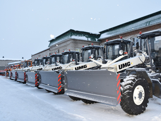 Для борьбы со снегом в Алтайском крае закупили около 100 единиц дорожной техники