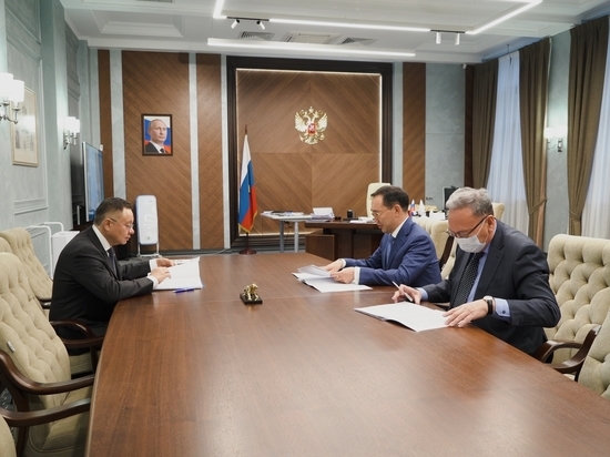 Глава Якутии и Министр строительства и ЖКХ РФ обсудили стимулирование возведения жилья в республике
