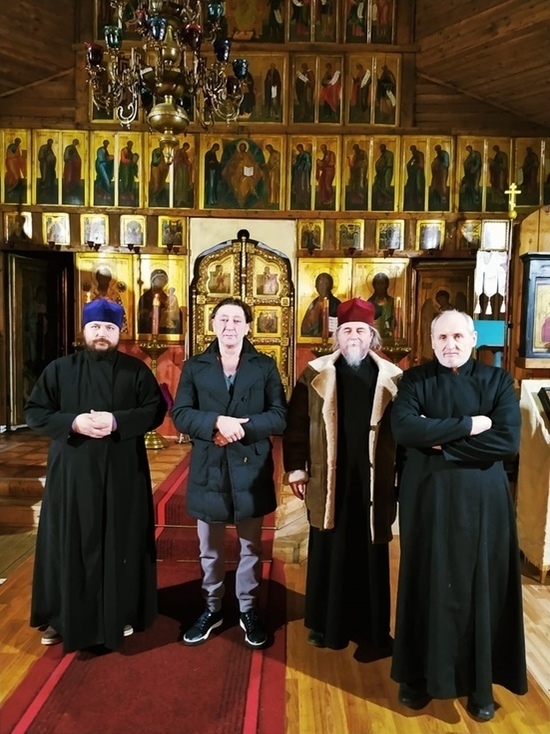 Григорий Лепс побывал в Сычевке, специально, чтобы посмотреть на древний иконостас