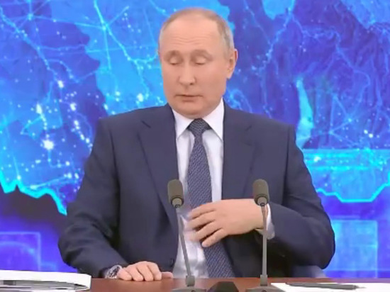 Путин объяснил, почему сельский учитель получает зарплату, как у уборщицы