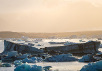 Гляциологи и геологи, изучающие Антарктиду, нашли ранее скрытую от глаз скалу подо льдом этого южного материка
