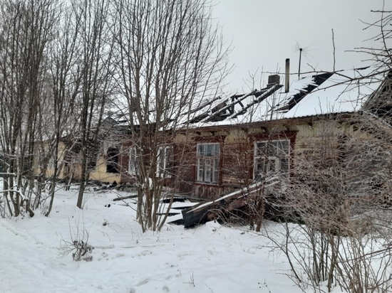 В Вычегодском горел жилой дом, пострадавших нет