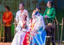 В Донецком музыкально-драматическом театре 19 декабря начался показ цикла новогодних сказок