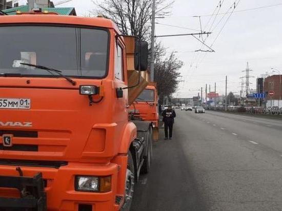 На улицы Краснодара вышла спецтехника