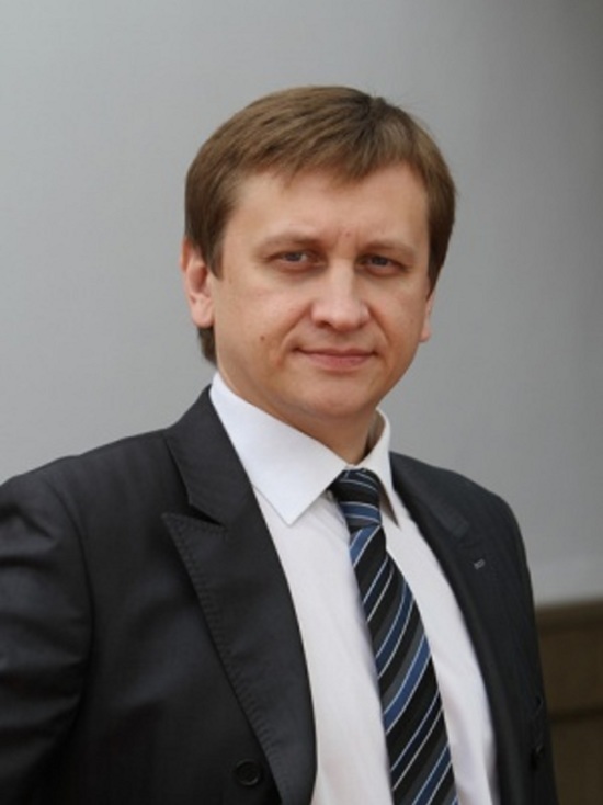  Министра образования Алтайского края Максима Костенко выписали из ковидного госпиталя