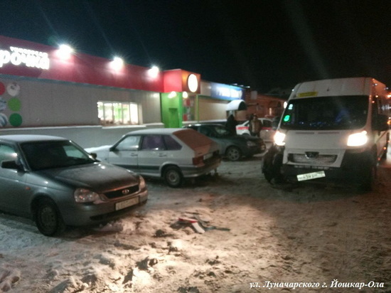 В Йошкар-Оле произошло ДТП с участием пяти автомашин