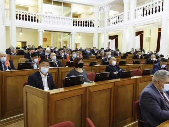 Деятельность Хурала может обойтись бюджету Бурятии в 279,6 млн рублей из-за повышения зарплат
