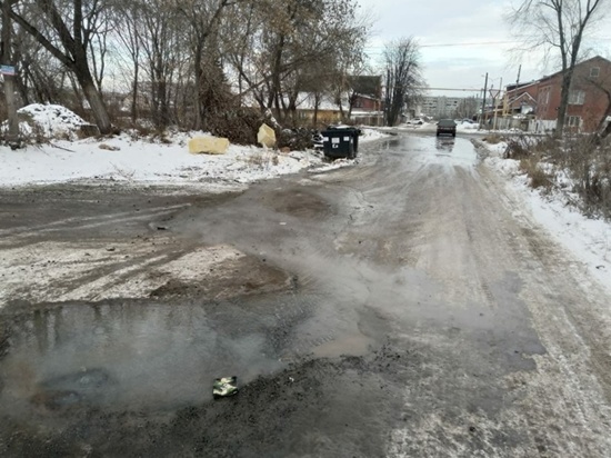 В Челябинске из-за коммунальной аварии затопило две улицы
