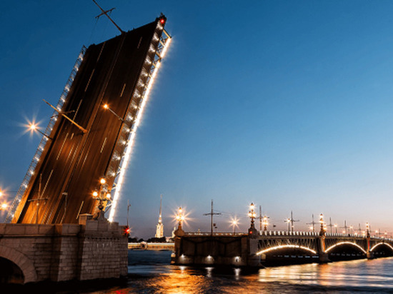 В Петербурге в последний раз в году пройдет разводка мостов