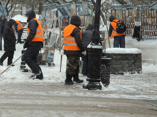 Нижегородским коммунальщикам поручили еще лучше убирать снег