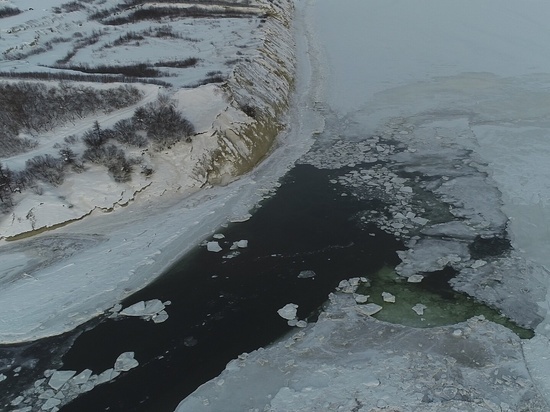 Беспилотный мониторинг показал, что выход на лед в Магадане опасен