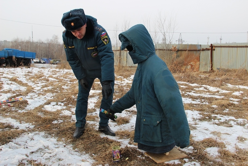 Фото с последствиями после петард Взрывной праздник: чем может закончиться неправильное использование пиротехники 