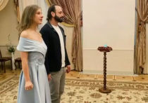 Телеведущая Роза Сябитова раскритиковала фигуриста Илью Авербуха, который на минувших выходных женился на актрисе Лизе Арзамасовой