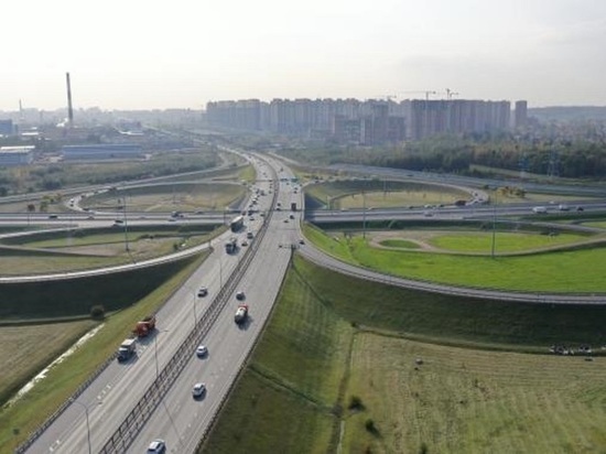 Километровые столбы на федеральных трассах Петербурга сделали односторонними