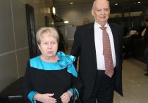 Композитор Александра Пахмутова, а также супруг, поэт-песенник Николай Добронравов госпитализированы