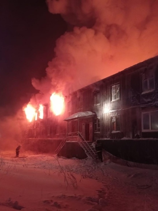 В городе Удачный Мирнинского района Якутии горела жилая двухэтажка